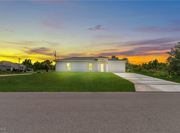 101 W 9th Street, Lehigh Acres, FL 33972