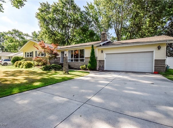 29267 Schwartz Road, Westlake, OH 44145