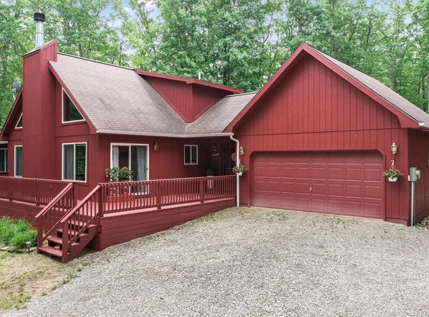 416 Crystal Lane, Roscommon, MI 48653