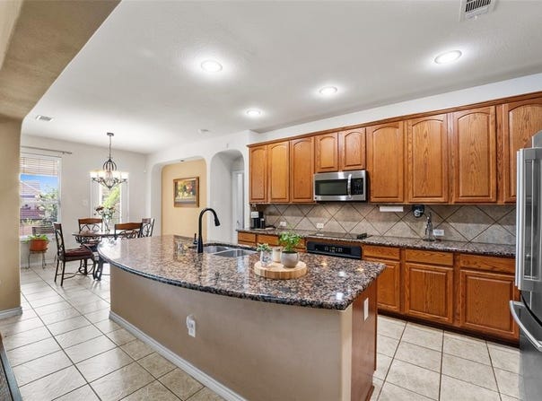 4924 Marsh Harrier Avenue, Grand Prairie, TX 75052