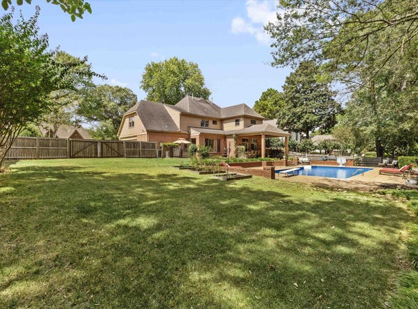 2800 E LEVEE OAKS Dr, Collierville, TN 38017