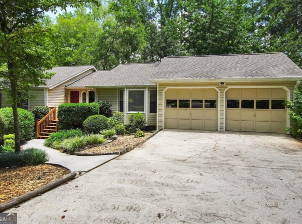 4781 W LAKE, Conyers, GA 30094