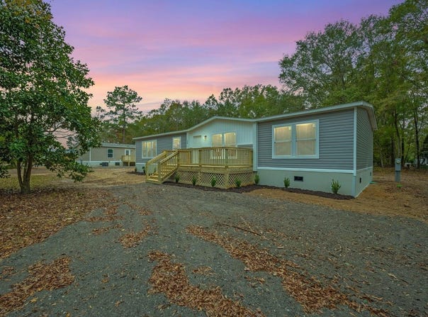 319 Hickory Nut Way, Cross, SC 29436
