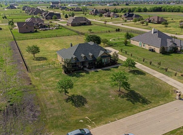13176 Amber Meadow Drive, Talty, TX 75126