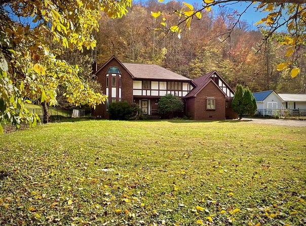 433 Forest Hills Rd., Forest Hills, KY 41527