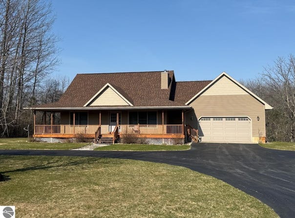 4921 White Road, Williamsburg, MI 49690