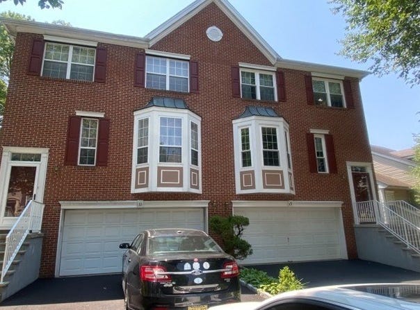 11 Bobolink Ct, Wayne Twp., NJ 07470-2065