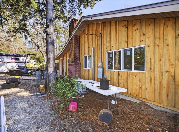 110 Bobwhite Lane, Lucedale, MS 39452
