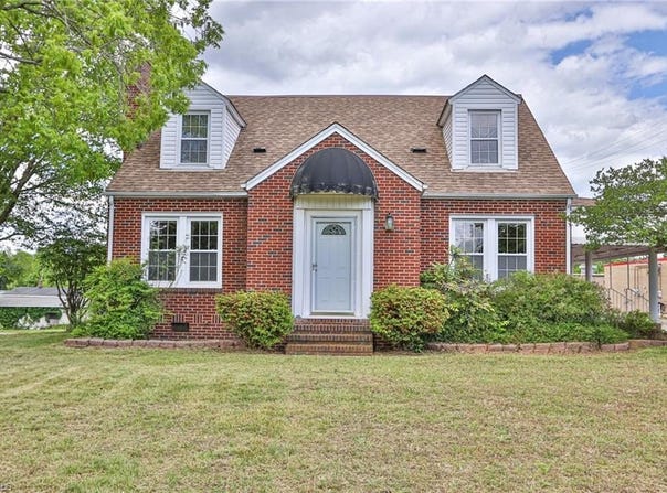 2036 1St Avenue SW, Hickory, NC 28602
