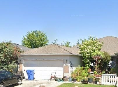426 Crystal Drive, Eagle Point, OR 97524
