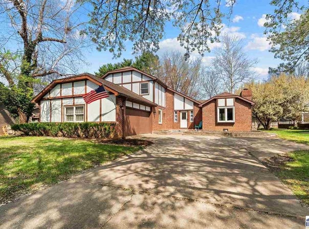 554 Woodbine Drive, Terre Haute, IN 47803