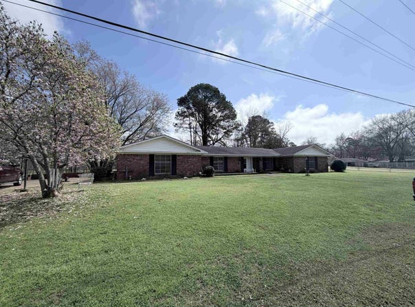 205 3RD Avenue, Murfreesboro, AR 71958