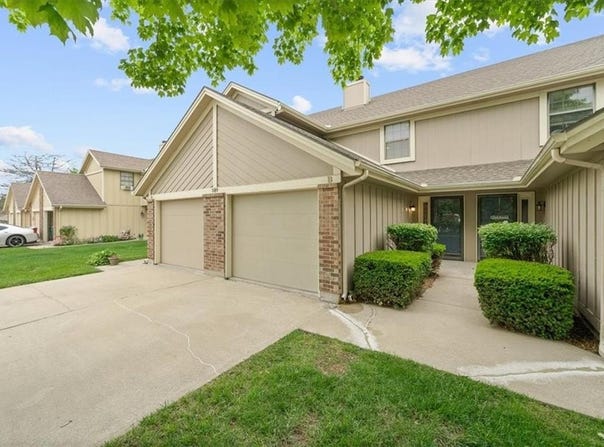 509 NE Knox Street, Blue Springs, MO 64014
