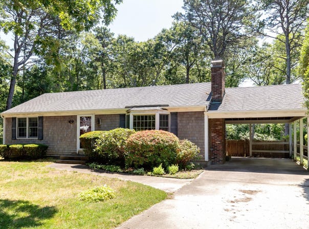 30 Deerfield Lane, Eastham, MA 02642
