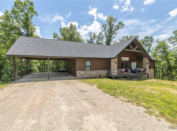 422 Peavine Road, Van Buren, MO 63965