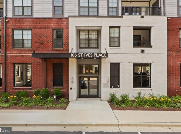 106 SAINT IVES PLACE, OXON HILL, MD 20745