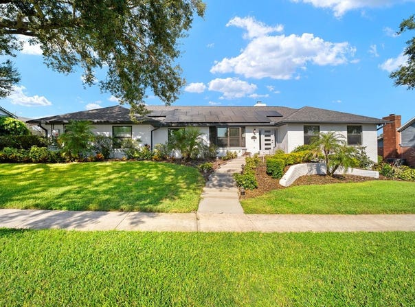 2709 FAIRWAY VIEW Drive, VALRICO, FL 33596