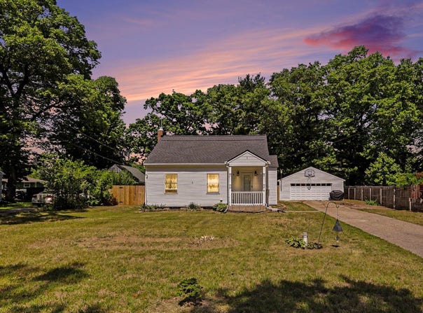 5324 Bryn Mawr Place, Muskegon, MI 49442
