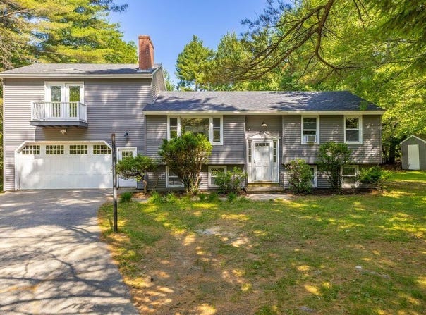 2 Orchard Road, Cumberland, ME 04021