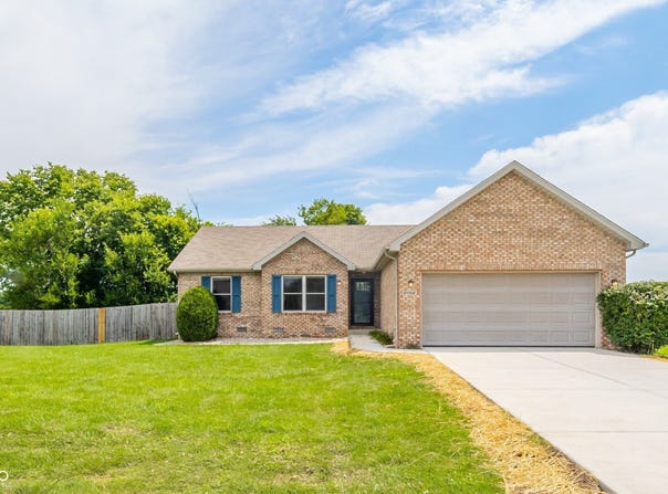 6746 Knoll Crest Way, Pendleton, IN 46064
