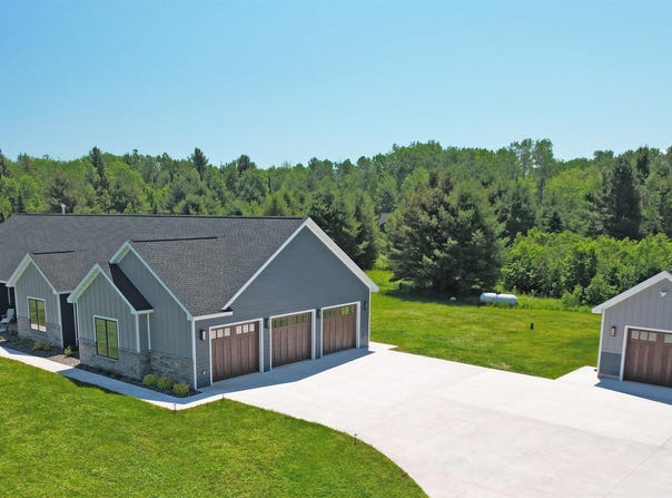46647 Golf Drive, Chassell, MI 49916