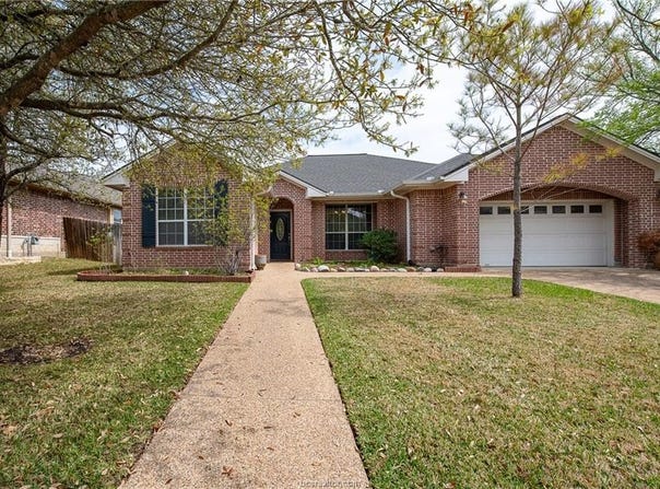 2423 Newark Circle, College Station, TX 77845