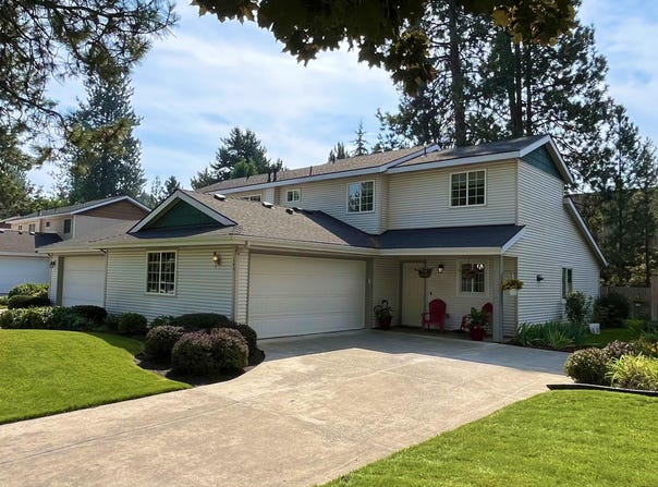 302 E Knotty Pine Ln, Coeur d'Alene, ID 83815