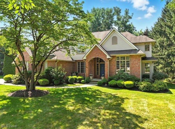 667 White Tail Ridge Drive, Fairlawn, OH 44333