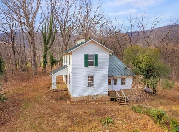 2005 UPPER STONY RUN, GREENWOOD, VA 22943