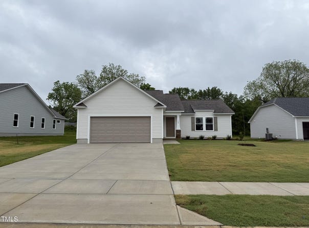 139 Oakfield Trace Drive, Four Oaks, NC 27524