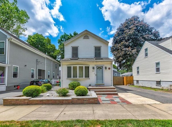 954 Highland Ave, Medford, MA 02155