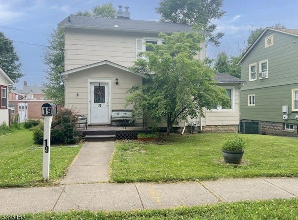 19 Colonial Rd, Morristown Town, NJ 07960-3743