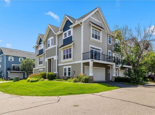 15576 Early Bird Circle, Apple Valley, MN 55124