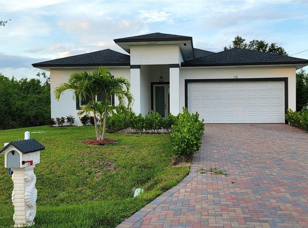 118 GREEN PINE PARK, ROTONDA WEST, FL 33947
