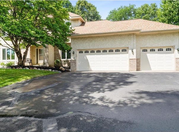 8463 Zanzibar Lane N, Maple Grove, MN 55311