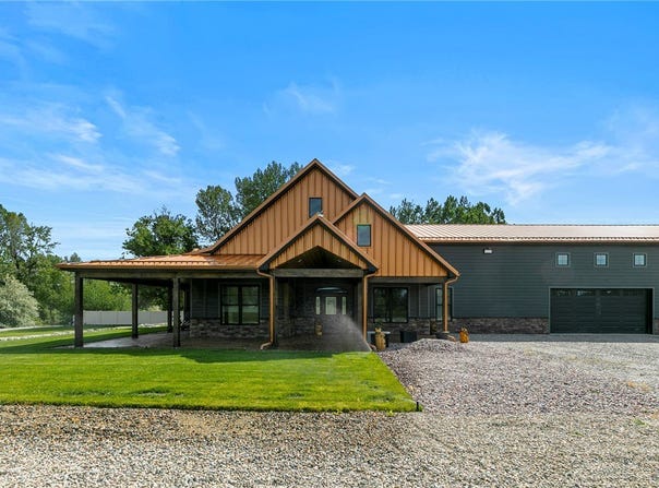 29 Lower Hawk Valley Road, Columbus, MT 59019