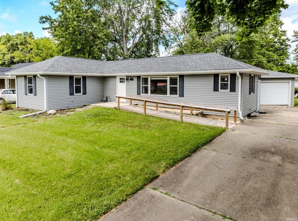 3308 W Amherst Road, Muncie, IN 47304