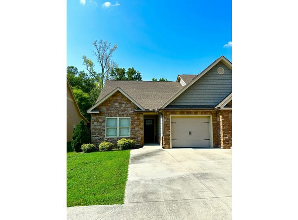 83 Daybreak Drive, Rossville, GA 30741