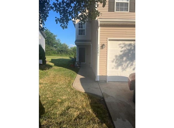 12281 Fox Creek Drive, Platte City, MO 64079