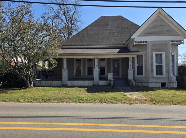 207 W Central Street, Warren, AR 71671