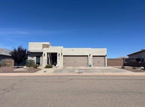 3435 Red Arroyo DR, Alamogordo, NM 88310