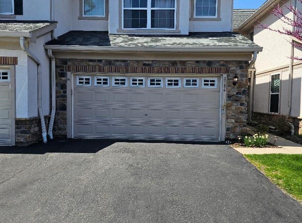 2186 Shadow Creek Court N, Vernon Hills, IL 60061