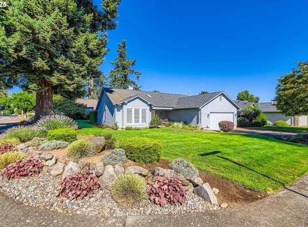 1725 N LAURELWOOD LOOP, Canby, OR 97013