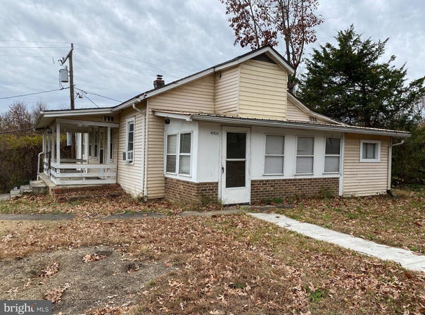 4002 POST Street, TRIANGLE, VA 22172