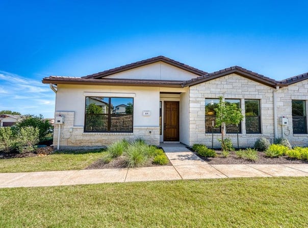 105 Amiata DR, Horseshoe Bay, TX 78657