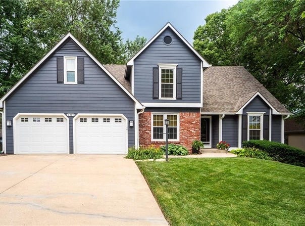 4721 Broadway Drive, Lawrence, KS 66049