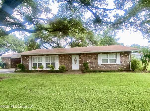 914 Lee Avenue, Crystal Springs, MS 39059