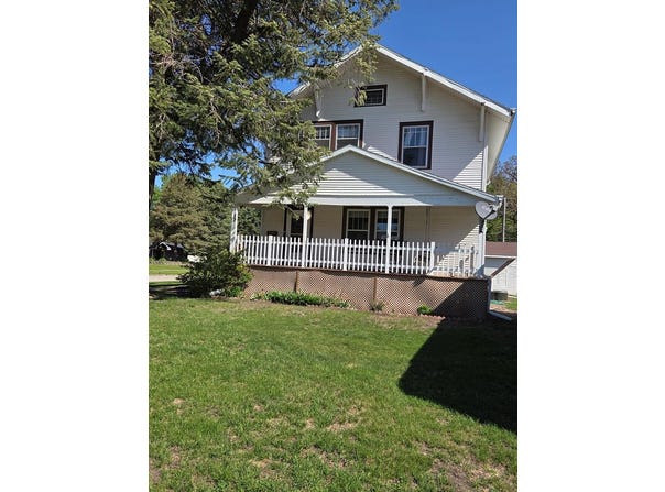750 South St, Rockwell City, IA 50579