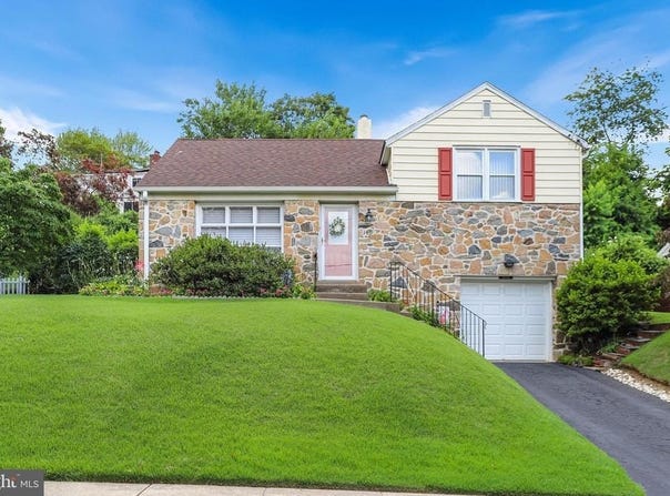 2433 GREENHILL ROAD, LANSDOWNE, PA 19050