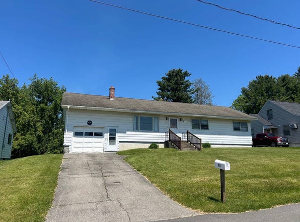 13 Chopin Parkway, Amsterdam, NY 12010